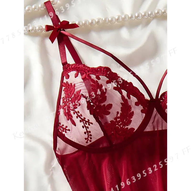 Wine Red Women's Country Style - Embroidery Red 评论和价格