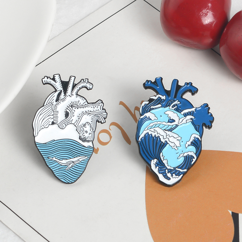 Ocean Wave and Whale Badges Bl - Embroidery Whale 评论和价格